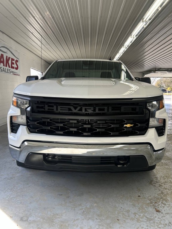2024 Chevrolet Silverado 1500 Image 2
