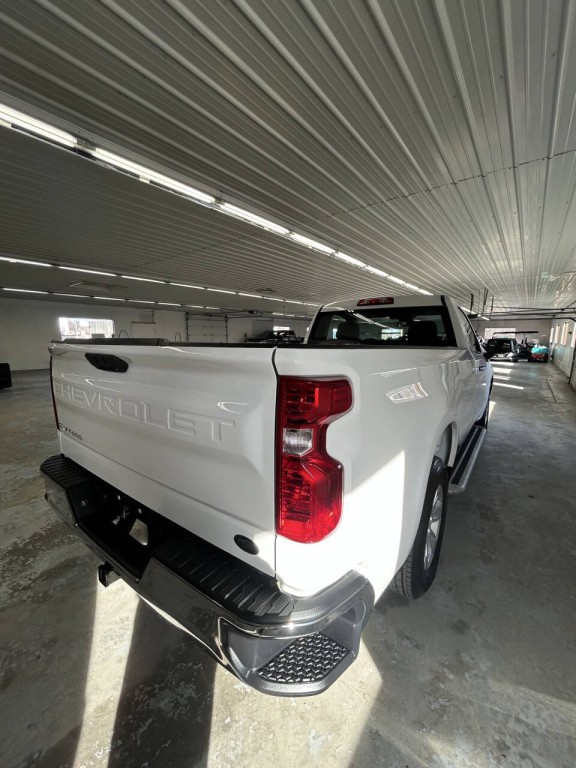 2024 Chevrolet Silverado 1500 Image 4