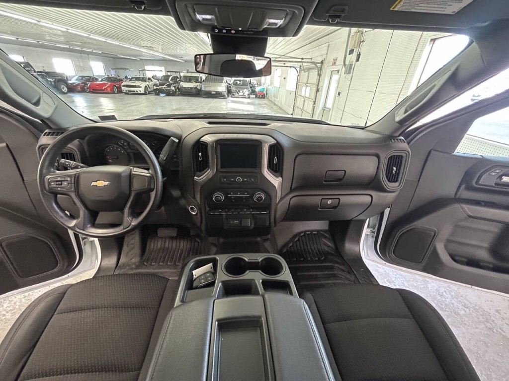 2024 Chevrolet Silverado 1500 Image 9