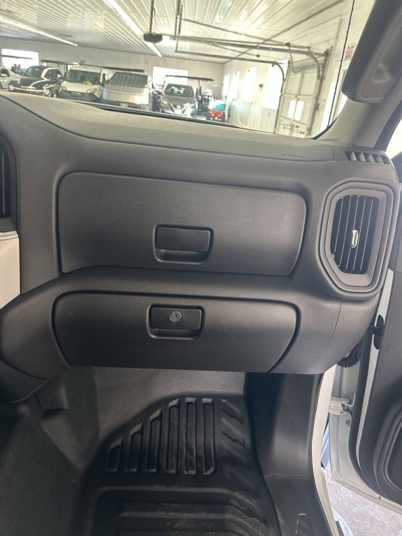 2024 Chevrolet Silverado 1500 Image 15