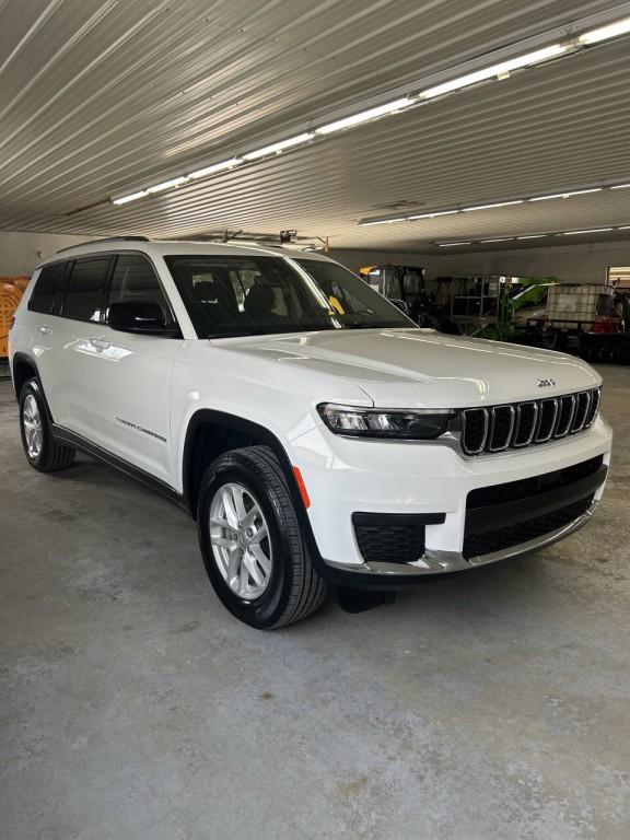 2023 Jeep Grand Cherokee Image 3