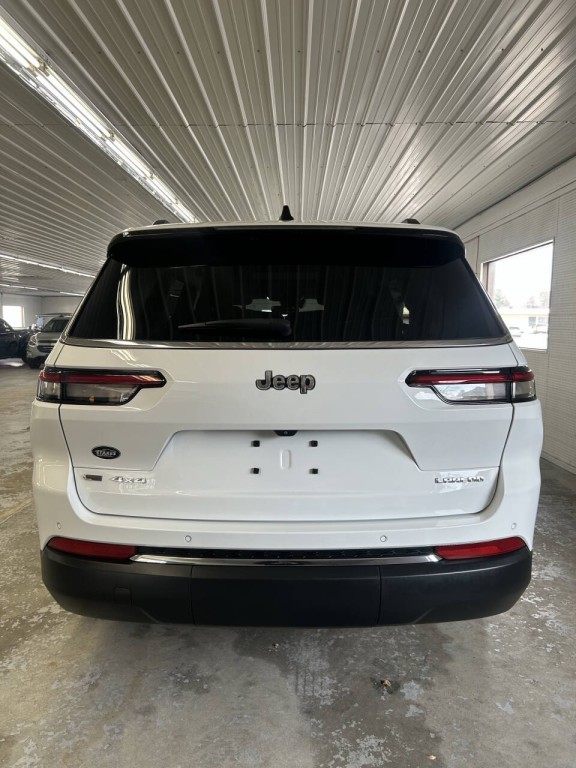 2023 Jeep Grand Cherokee Image 5