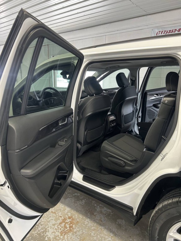 2023 Jeep Grand Cherokee Image 8