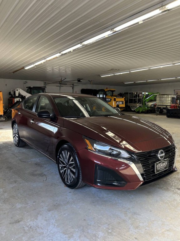 2025 Nissan Altima Image 3