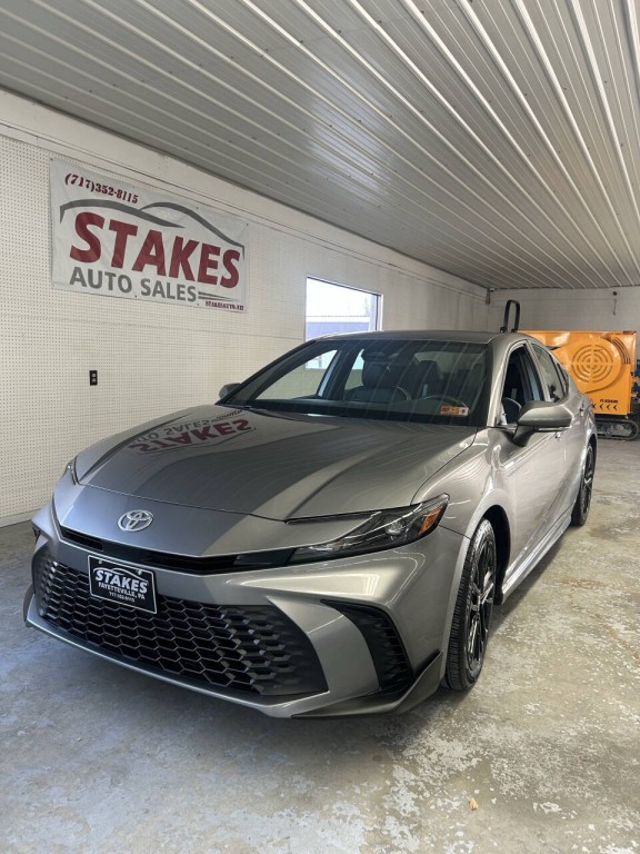 2025 Toyota Camry Image 1