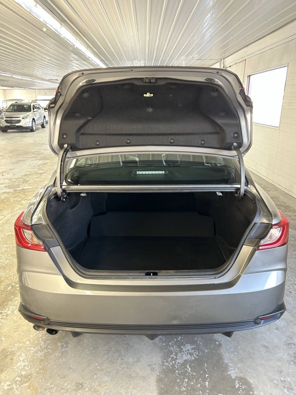 2025 Toyota Camry Image 7