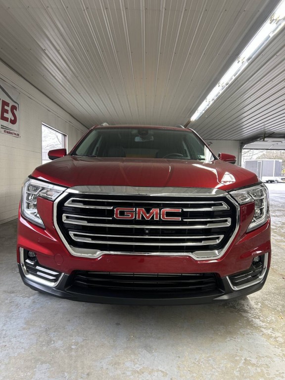 2024 GMC Terrain Image 2