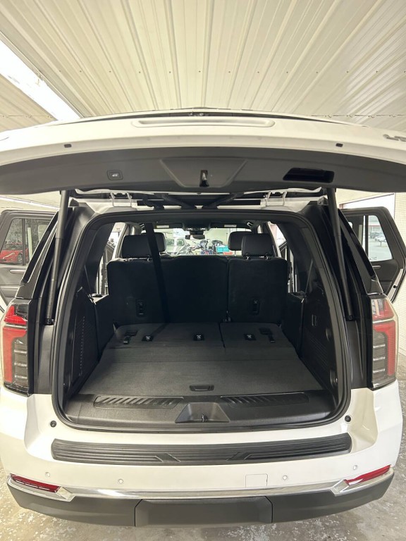 2025 Chevrolet Tahoe Image 8
