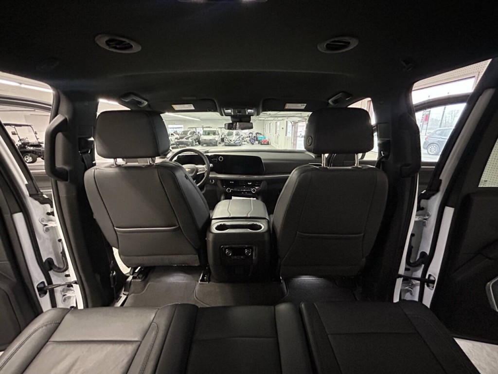 2025 Chevrolet Tahoe Image 13
