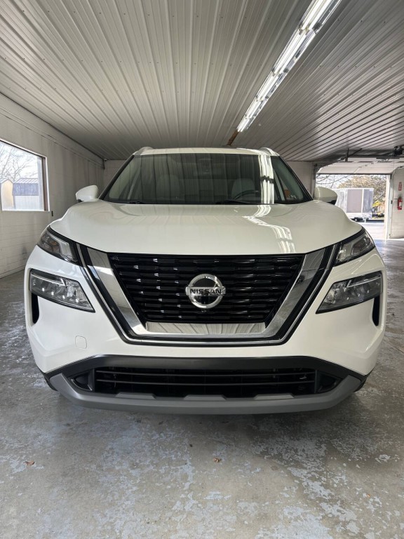 2021 Nissan Rogue Image 2