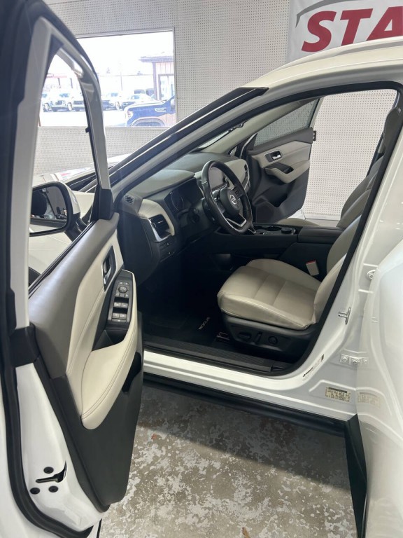 2021 Nissan Rogue Image 9