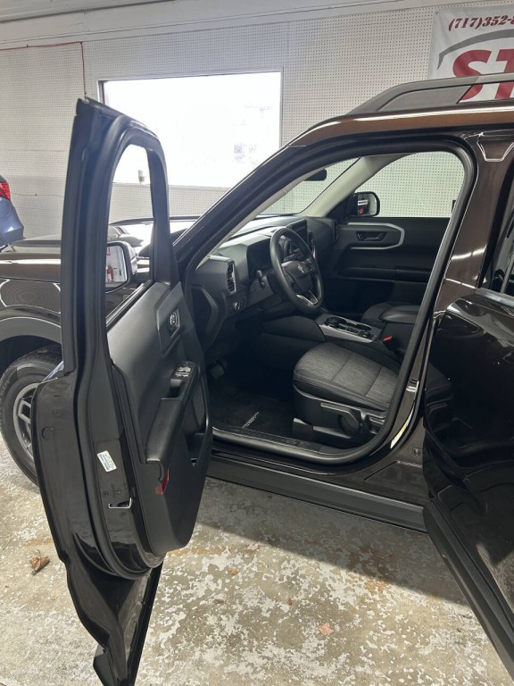 2021 Ford Bronco Image 8