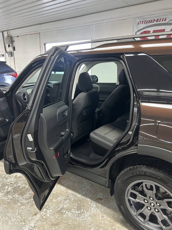 2021 Ford Bronco Image 9