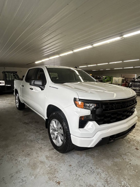 2024 Chevrolet Silverado 1500 Image 3