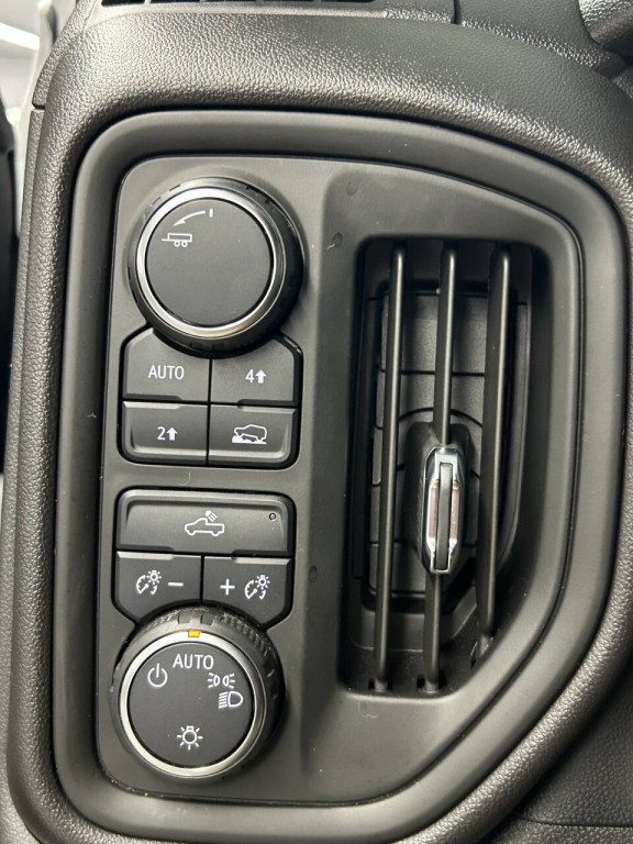 2024 Chevrolet Silverado 1500 Image 11