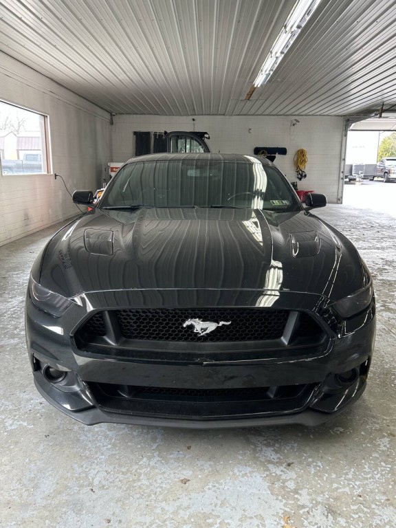 2016 Ford Mustang Image 2