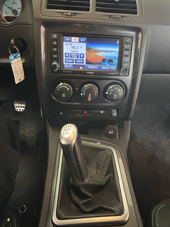 2009 Dodge Challenger Image 10