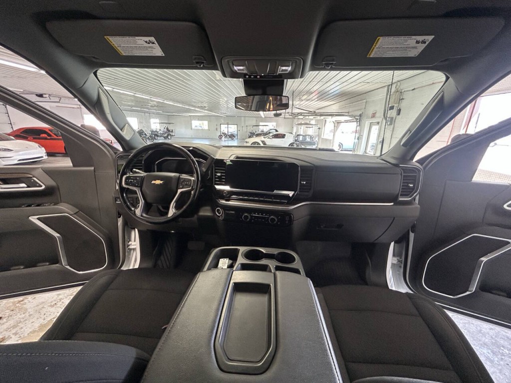 2025 Chevrolet Silverado 1500 Image 11