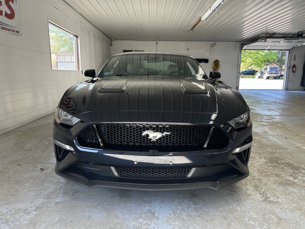 2021 Ford Mustang Image 2