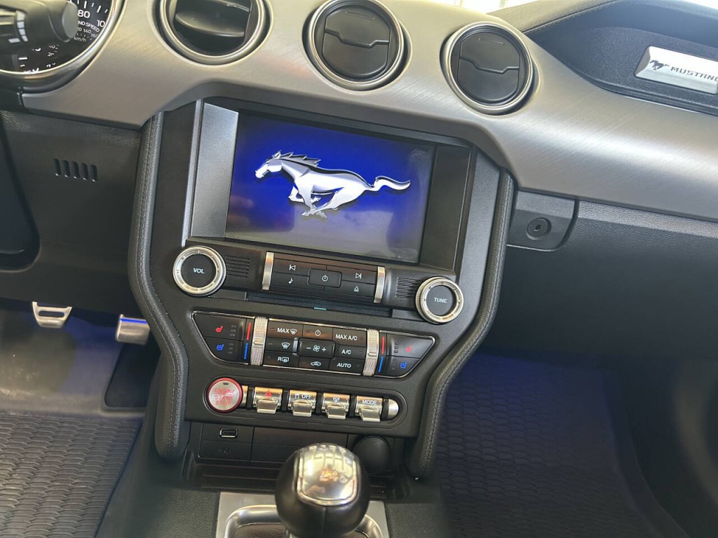 2021 Ford Mustang Image 9