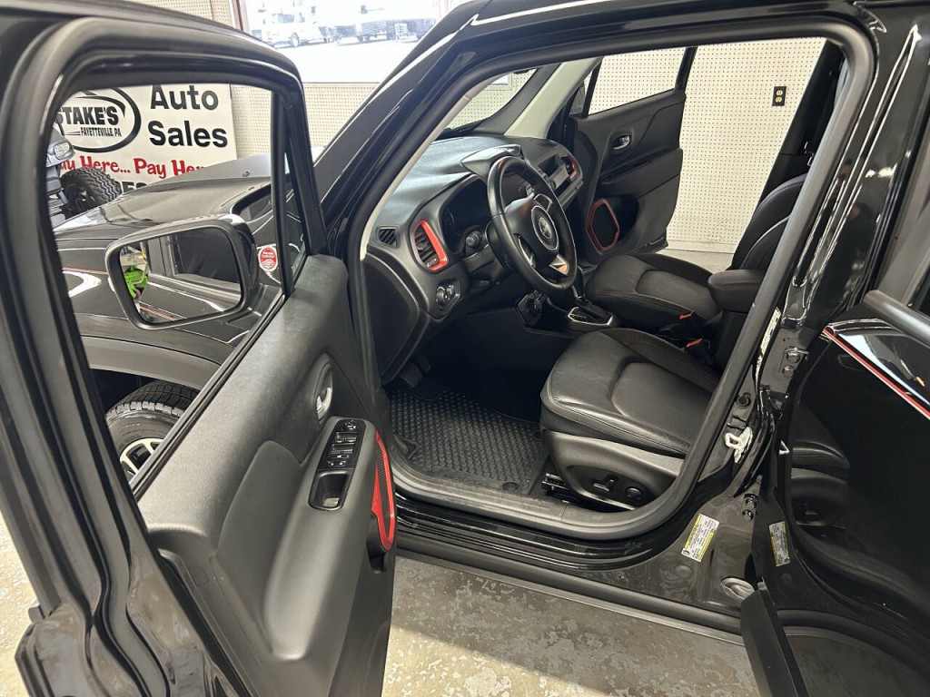 2023 Jeep Renegade Image 8