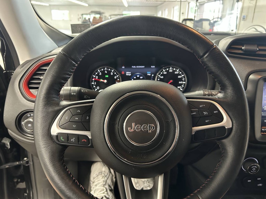 2023 Jeep Renegade Image 12