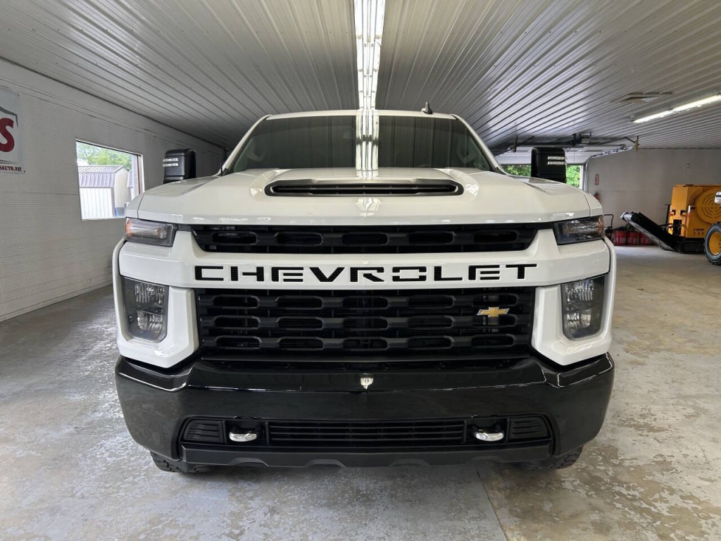 2022 Chevrolet Silverado 1500 Image 2