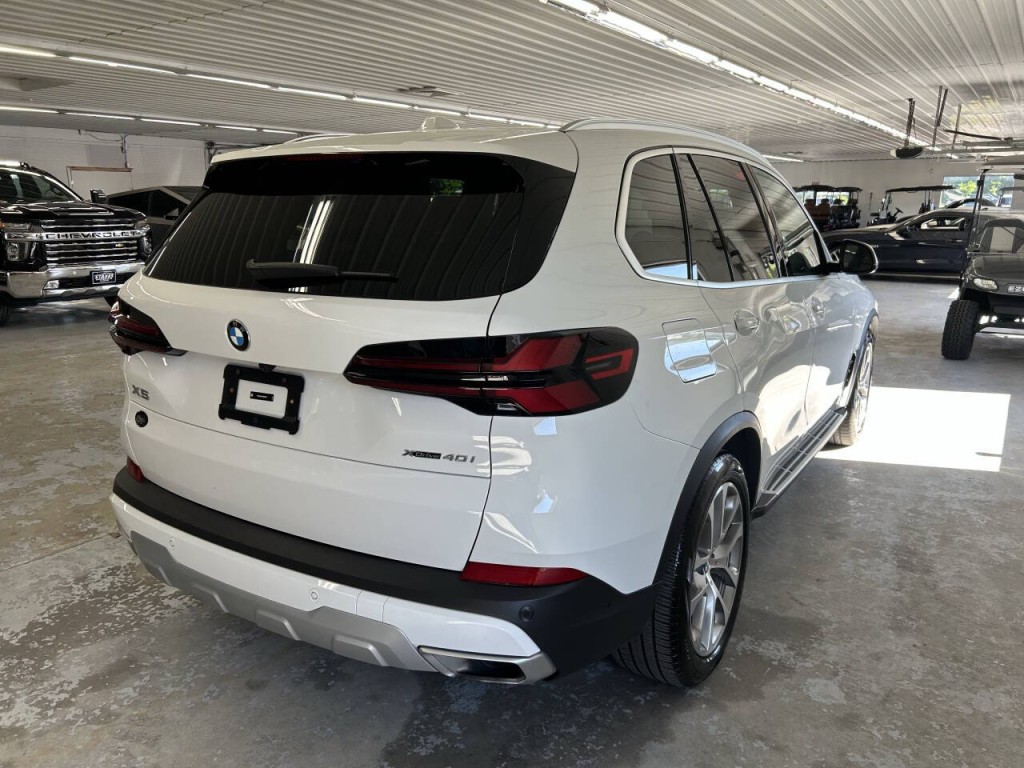 2026 BMW X5 Image 4