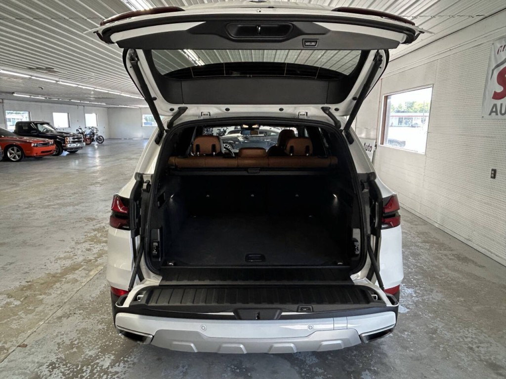 2026 BMW X5 Image 6