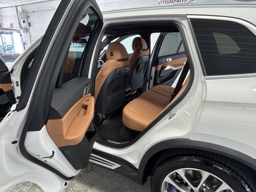 2026 BMW X5 Image 9