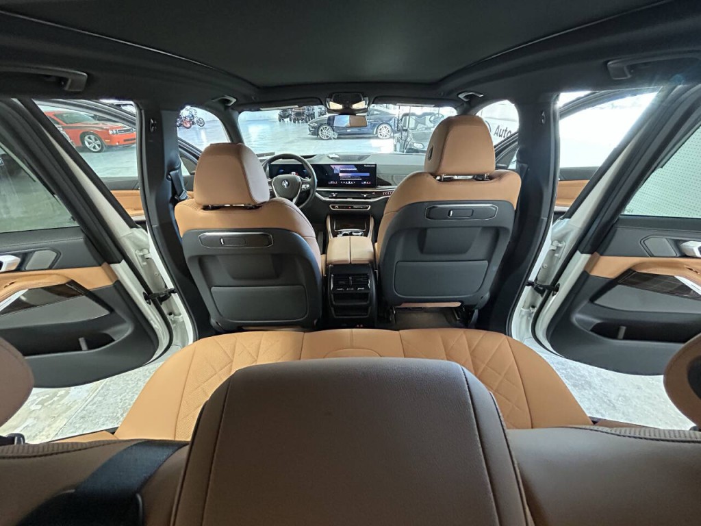 2026 BMW X5 Image 10