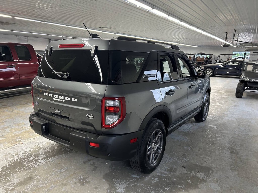 2025 Ford Bronco Image 4