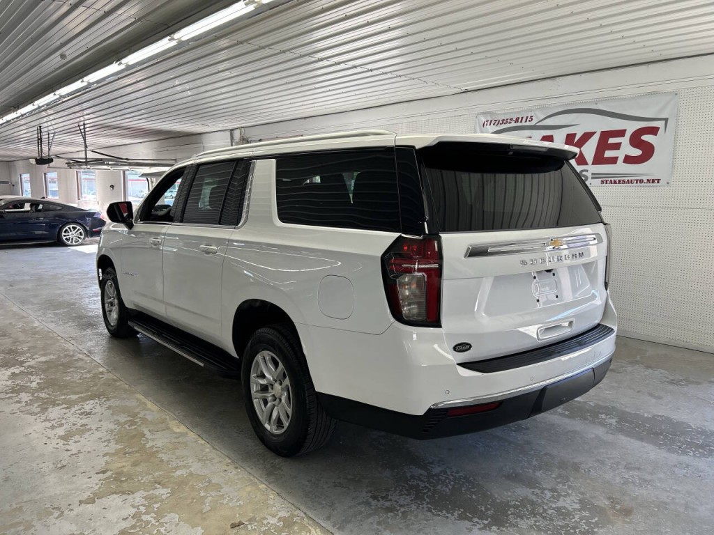 2023 Chevrolet Suburban Image 4