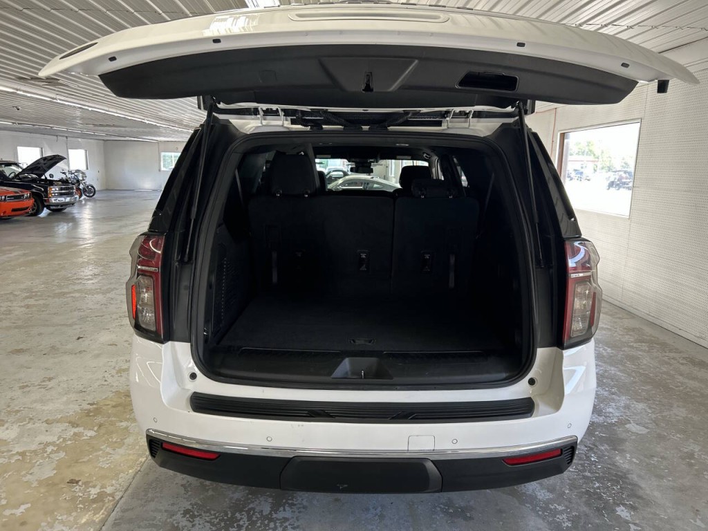 2023 Chevrolet Suburban Image 7