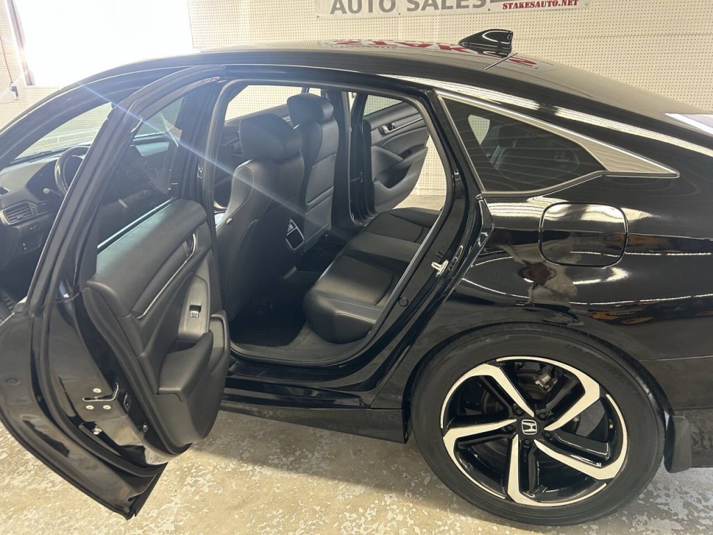 2022 Honda Accord Image 8