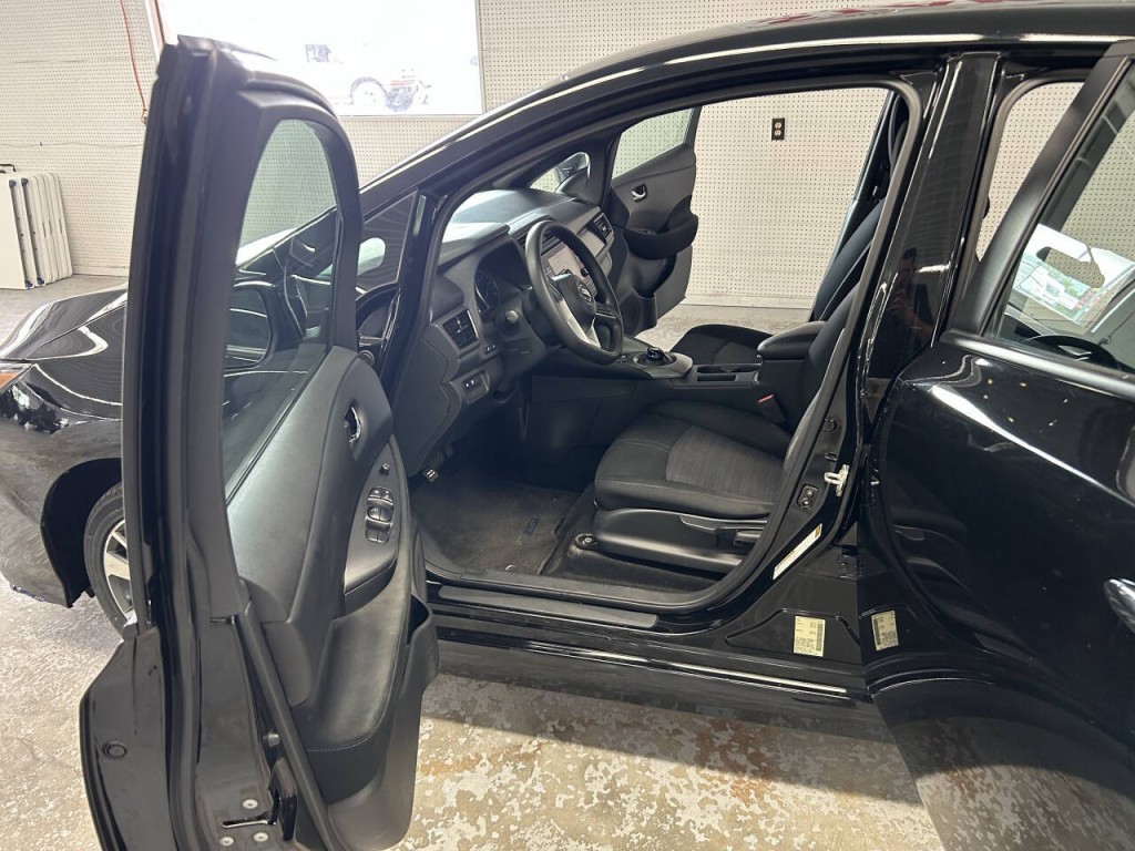 2019 Nissan Leaf Image 8