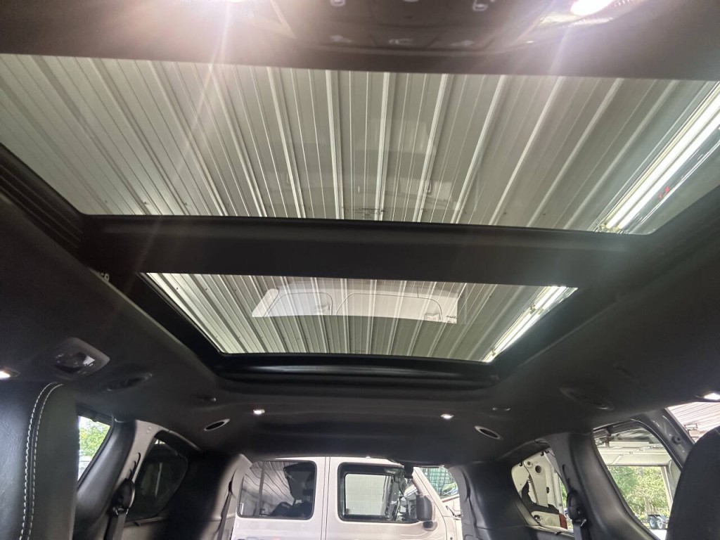 2025 Chrysler Pacifica Image 13