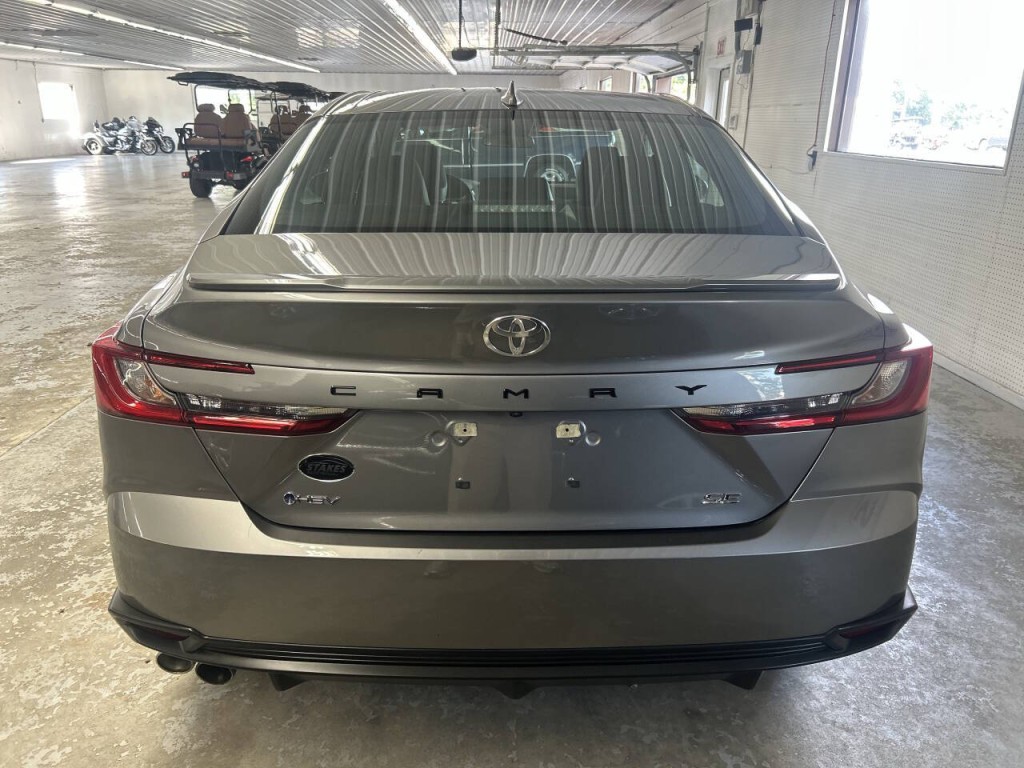 2025 Toyota Camry Image 5