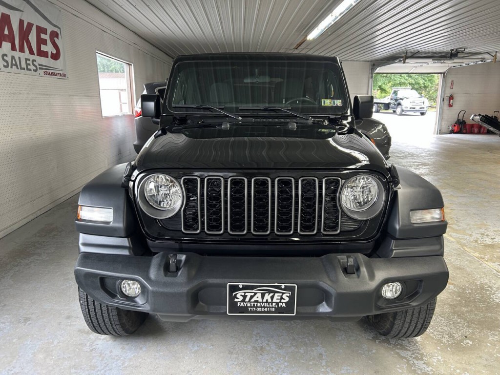 2024 Jeep Wrangler Image 2