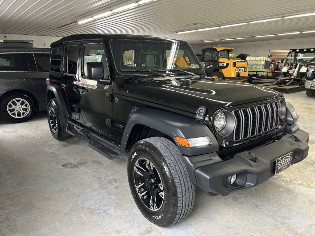 2024 Jeep Wrangler Image 3