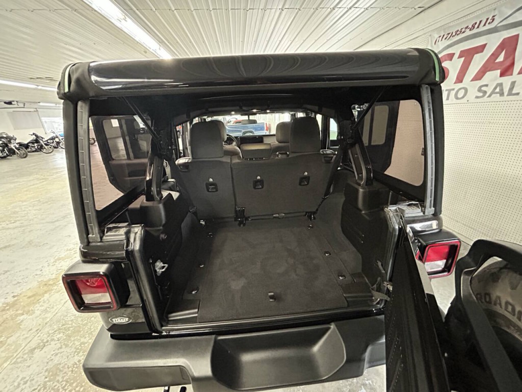2024 Jeep Wrangler Image 6