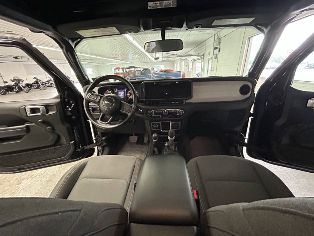 2024 Jeep Wrangler Image 11