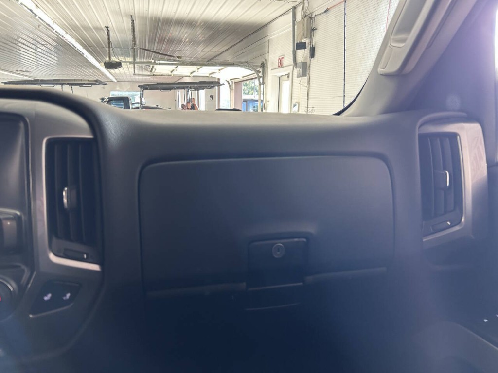 2018 Chevrolet Silverado 1500 Image 10