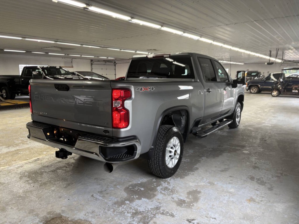 2025 Chevrolet Silverado 1500 Image 4