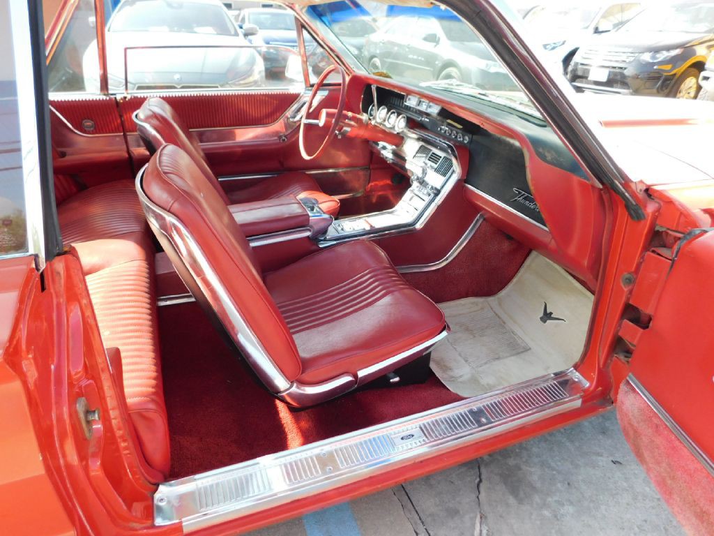 1964 Ford Thunderbird Image 13