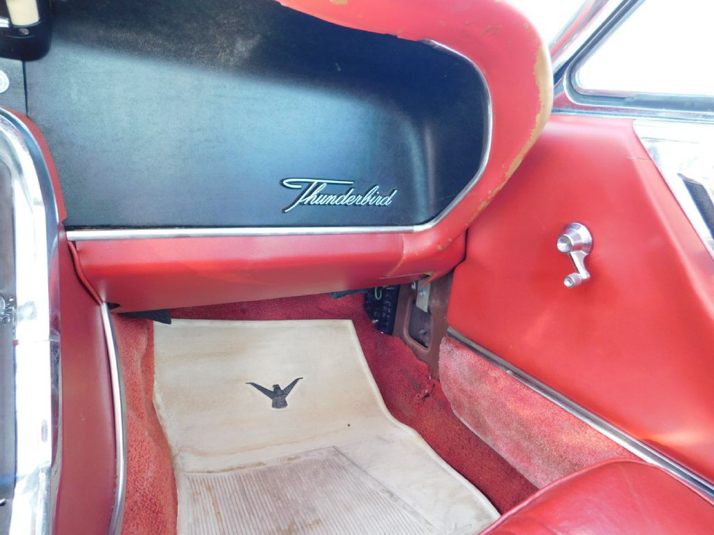 1964 Ford Thunderbird Image 22