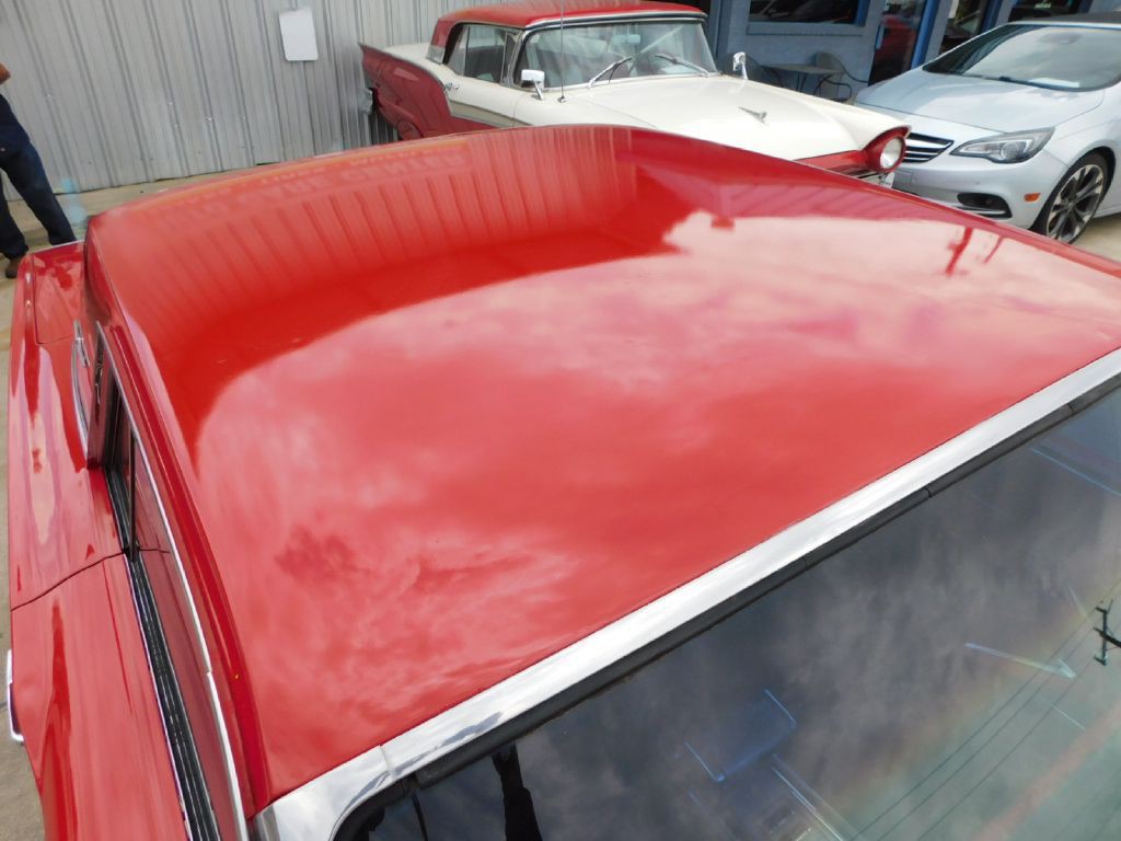 1964 Ford Thunderbird Image 9