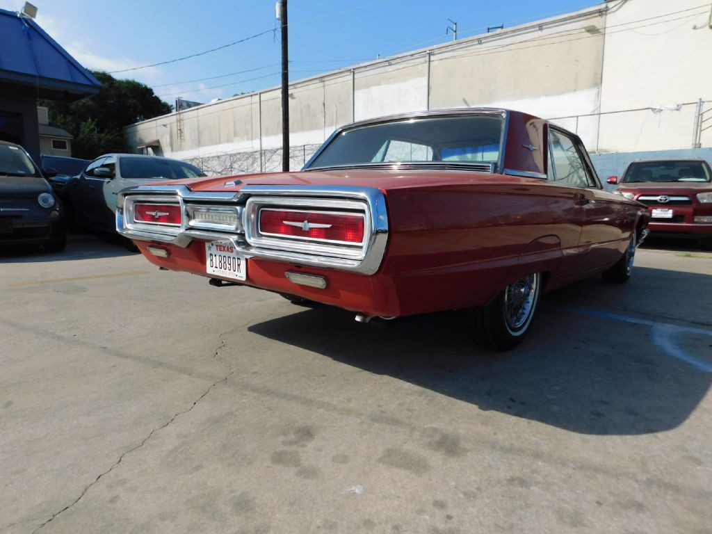 1964 Ford Thunderbird Image 14