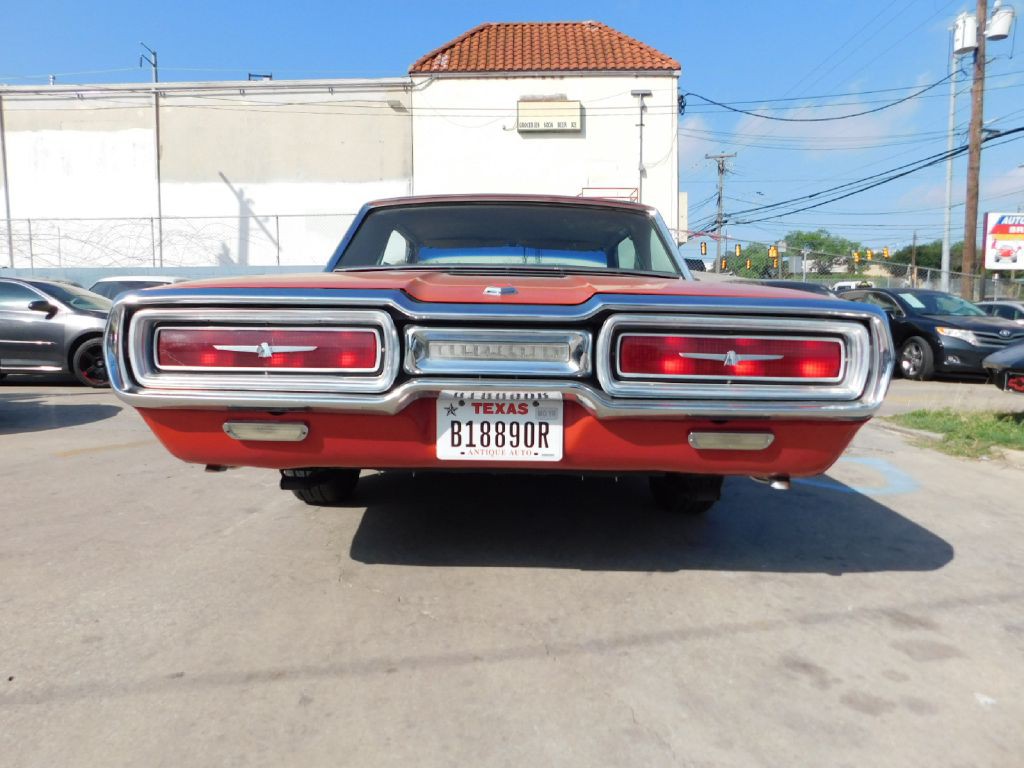 1964 Ford Thunderbird Image 15