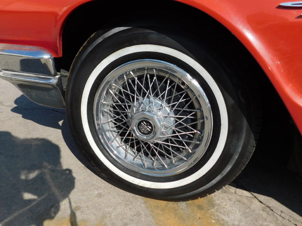 1964 Ford Thunderbird Image 19